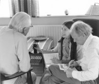 Interviewing Christian mystic Martinus, Danish sage and founder of the Martinus Institute of Spiritual Science in Copenhagen, Denmark. Longtime Martinus co-worker Tage Buch is translating from the Danish. Klint,1975.