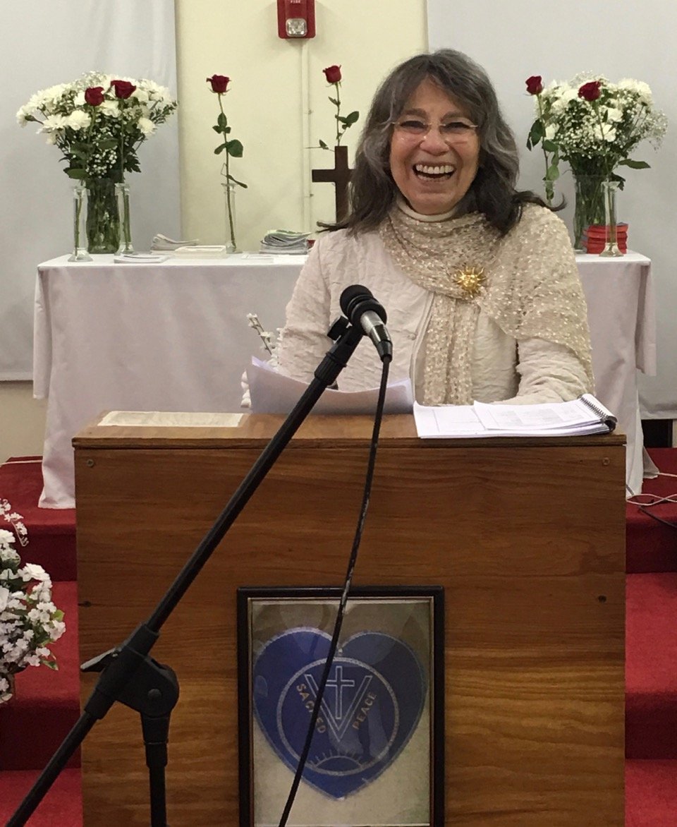 A light-hearted moment during a talk on “Life After Death” at the Christ School for Living, Philadelphia, December 2015.
